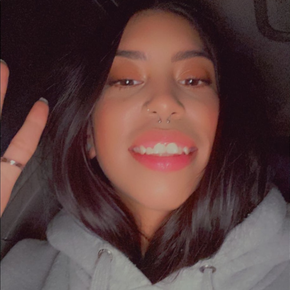 Meet your Posher, Ashley